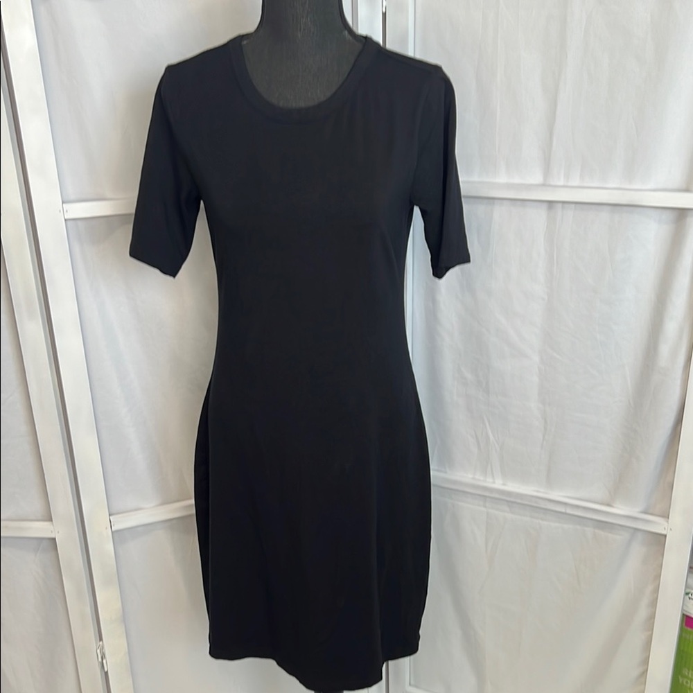 Black Sheath Jersey Knit Women’s M Dress Short Sleeve Crew Minimalist Clean Girl